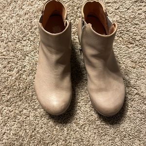 Yellow box size 9 wedges they are beige, and have a zipper on the inside